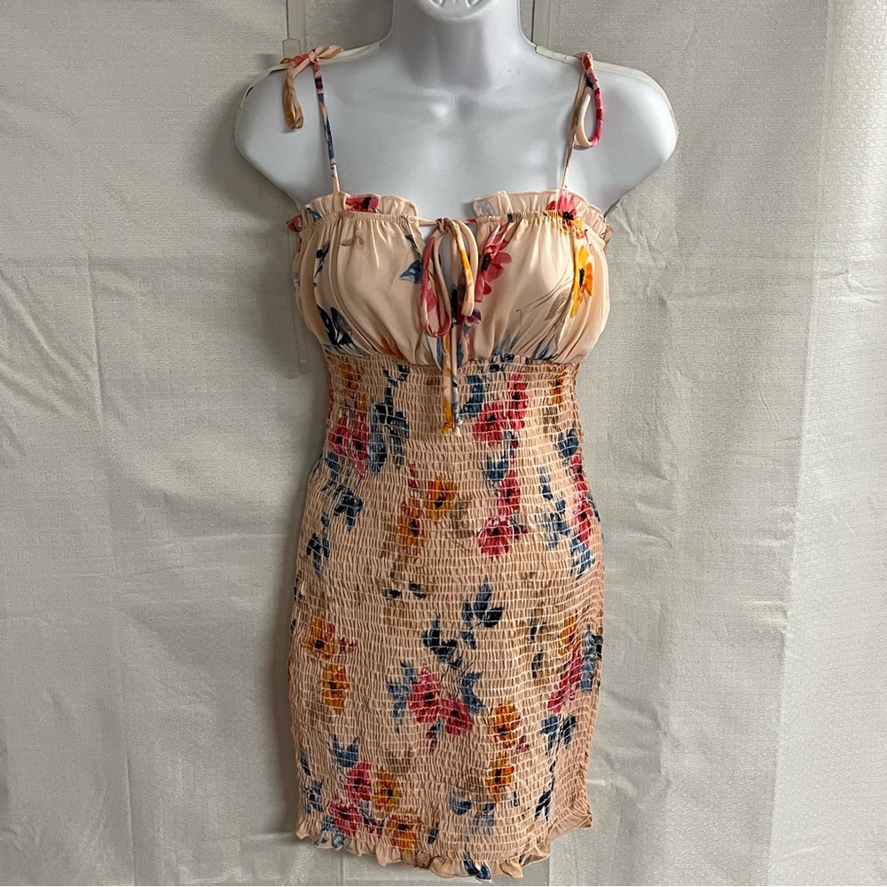 Guess ladies floral body con mini dress size medium